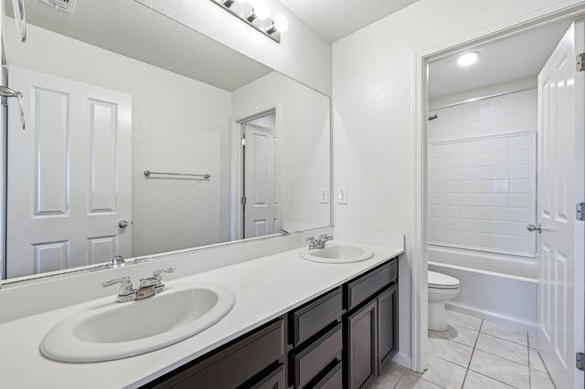 3742 Roseparke Way, Sacramento, CA 95834