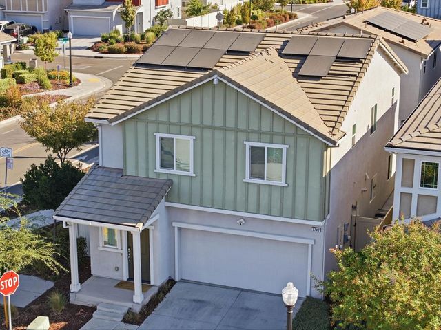 3742 Roseparke Way, Sacramento, CA 95834