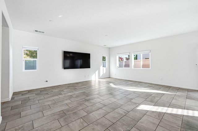 3742 Roseparke Way, Sacramento, CA 95834