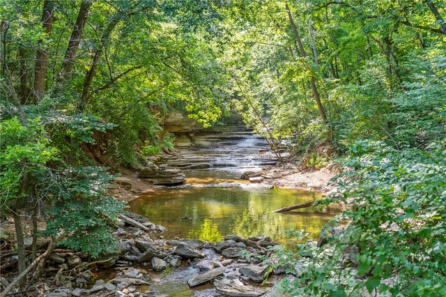 3 Kensington Drive, Bella Vista, AR 72715