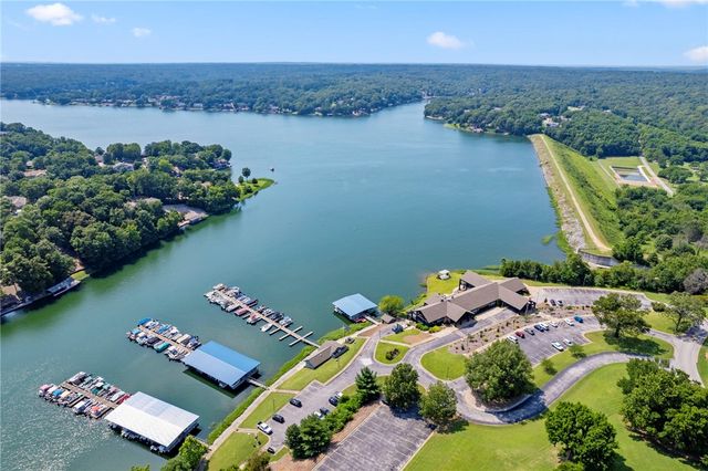 3 Kensington Drive, Bella Vista, AR 72715