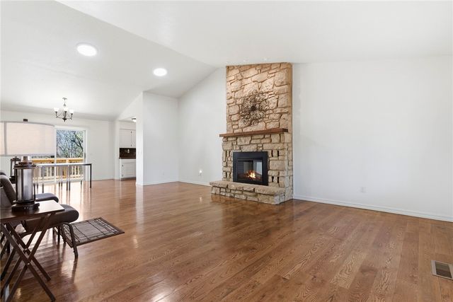 3 Kensington Drive, Bella Vista, AR 72715