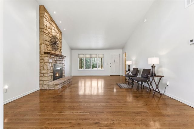 3 Kensington Drive, Bella Vista, AR 72715