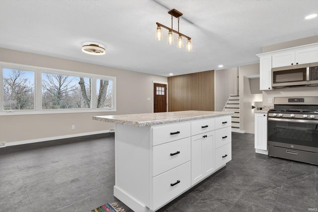 13573 S 400 W, Kokomo, IN 46901