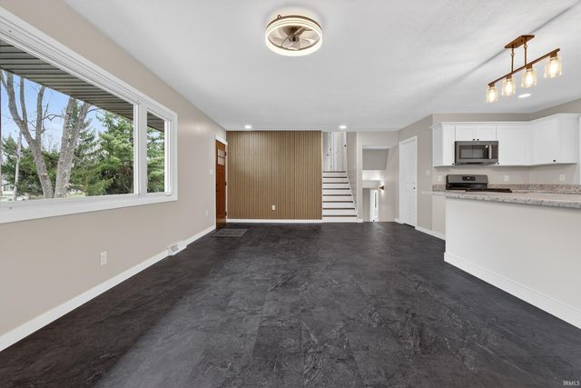 13573 S 400 W, Kokomo, IN 46901