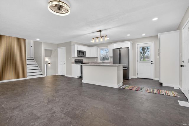 13573 S 400 W, Kokomo, IN 46901