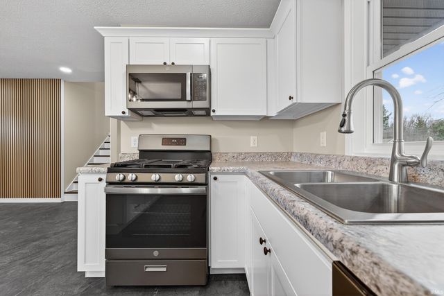 13573 S 400 W, Kokomo, IN 46901