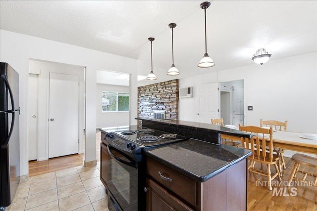 1118 W Howard St, Boise, ID 83706
