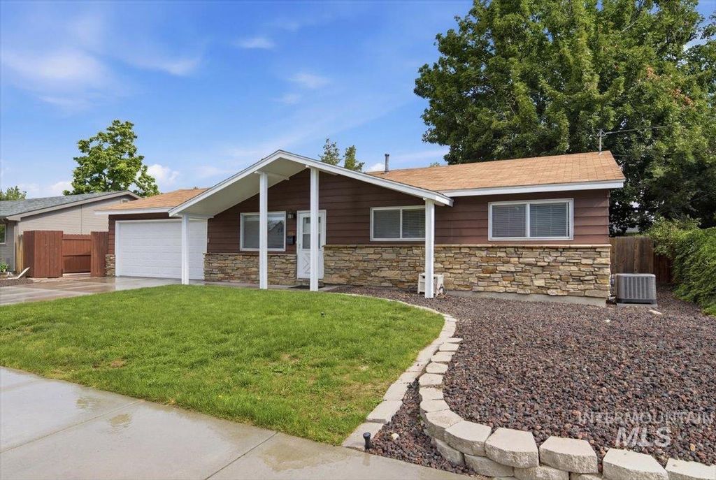 1118 W Howard St, Boise, ID 83706
