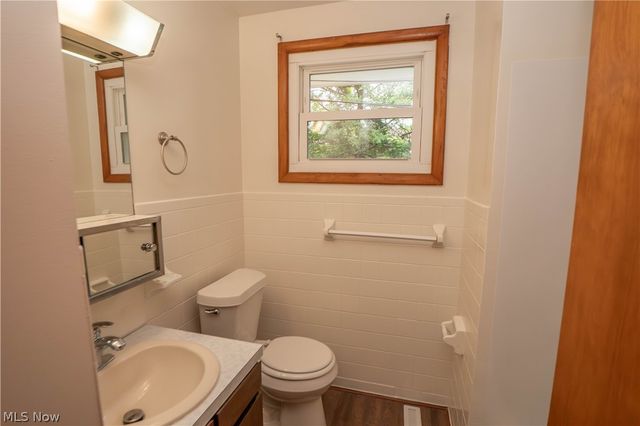 3837-3839 Beech Hill Road NW, North Canton, OH 44720