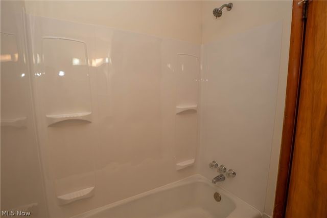 3837-3839 Beech Hill Road NW, North Canton, OH 44720