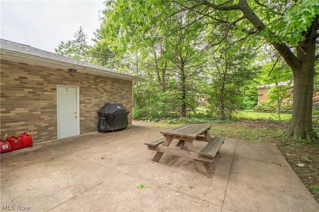 3837-3839 Beech Hill Road NW, North Canton, OH 44720