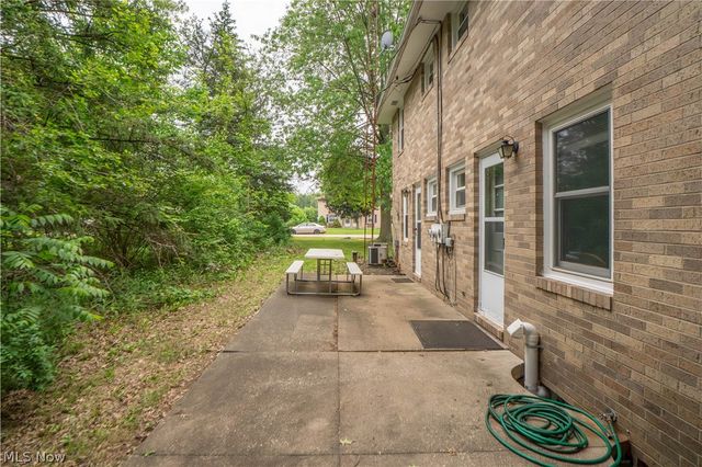 3837-3839 Beech Hill Road NW, North Canton, OH 44720