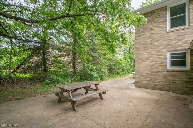3837-3839 Beech Hill Road NW, North Canton, OH 44720