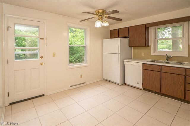 3837-3839 Beech Hill Road NW, North Canton, OH 44720