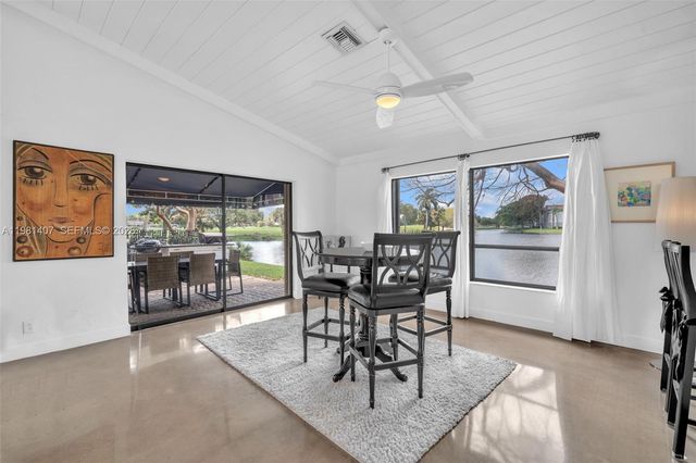 211 SW 87th Ter, Plantation, FL 33324