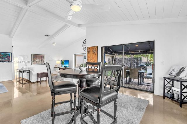 211 SW 87th Ter, Plantation, FL 33324