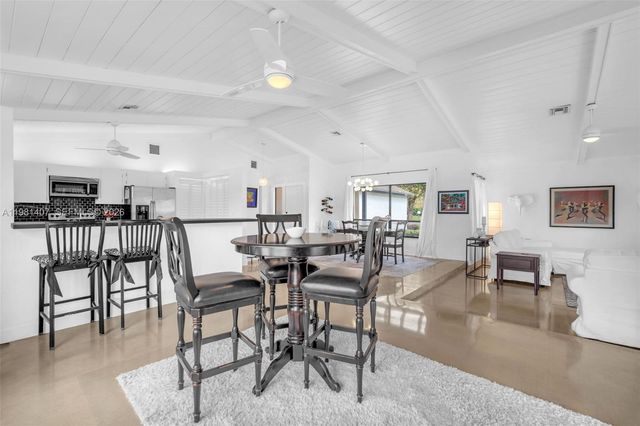 211 SW 87th Ter, Plantation, FL 33324