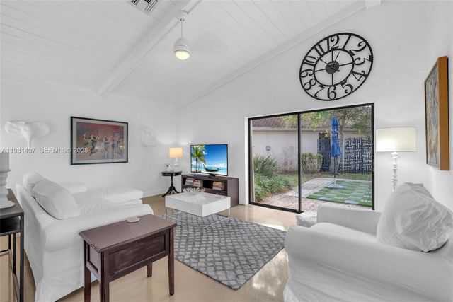 211 SW 87th Ter, Plantation, FL 33324