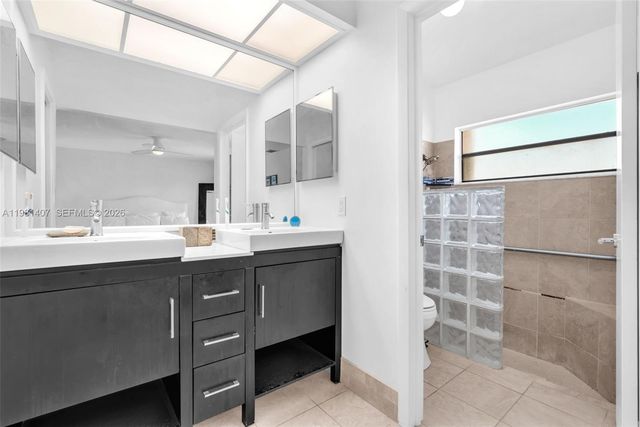 211 SW 87th Ter, Plantation, FL 33324