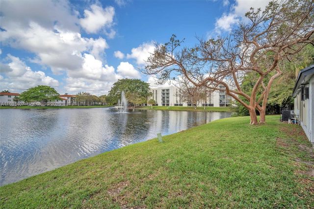 211 SW 87th Ter, Plantation, FL 33324