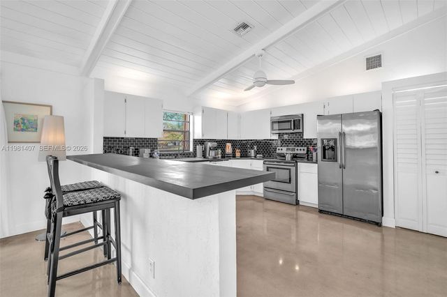 211 SW 87th Ter, Plantation, FL 33324