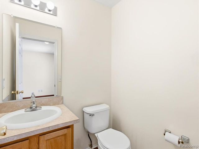 38311 Brook Drive, Sterling Heights, MI 48312