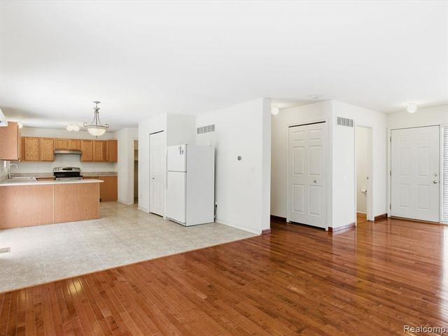 38311 Brook Drive, Sterling Heights, MI 48312