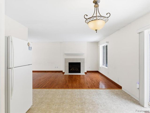 38311 Brook Drive, Sterling Heights, MI 48312