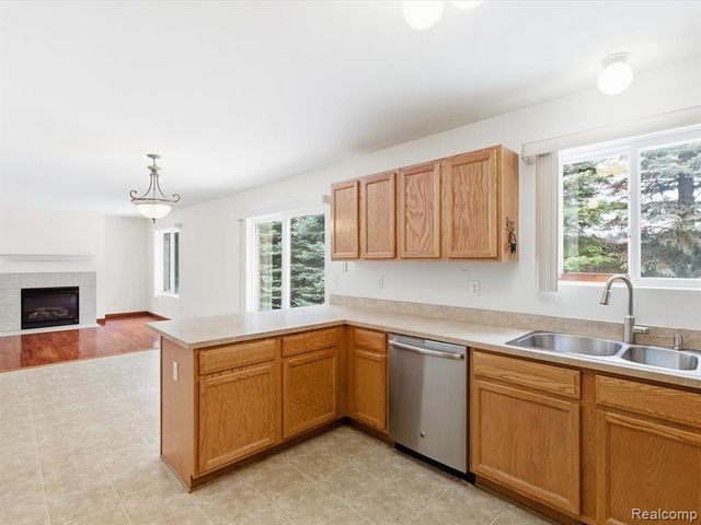 38311 Brook Drive, Sterling Heights, MI 48312
