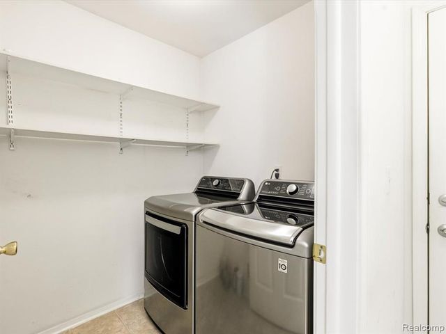 38311 Brook Drive, Sterling Heights, MI 48312