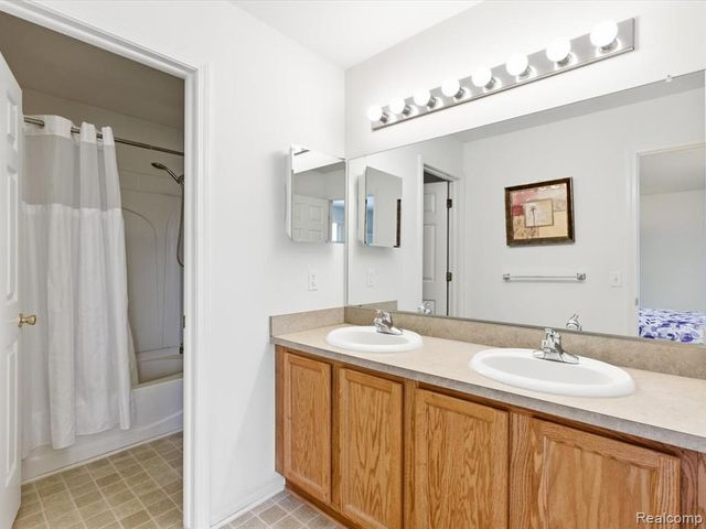 38311 Brook Drive, Sterling Heights, MI 48312