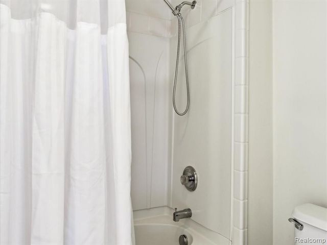 38311 Brook Drive, Sterling Heights, MI 48312