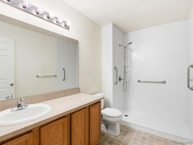 38311 Brook Drive, Sterling Heights, MI 48312