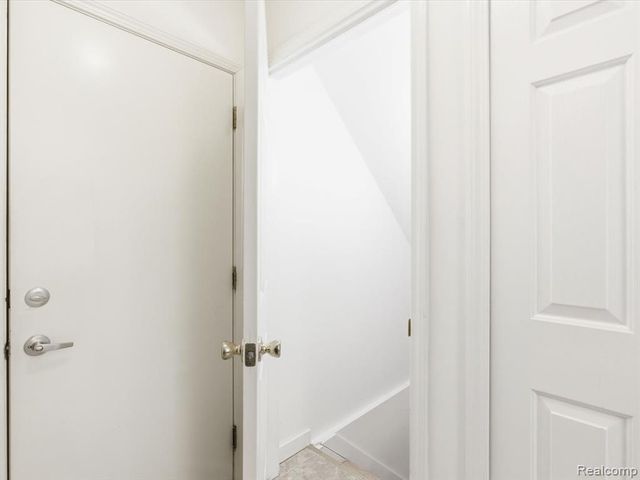 38311 Brook Drive, Sterling Heights, MI 48312