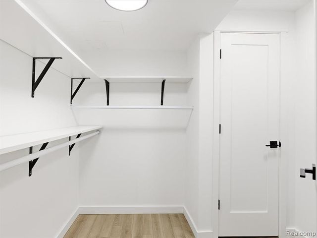 38311 Brook Drive, Sterling Heights, MI 48312