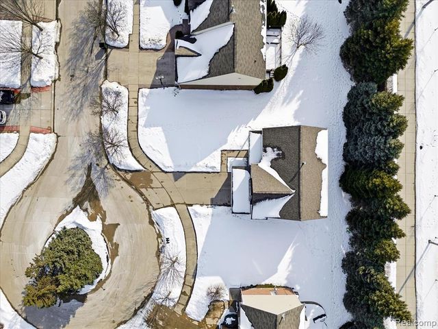 38311 Brook Drive, Sterling Heights, MI 48312