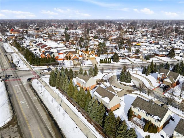 38311 Brook Drive, Sterling Heights, MI 48312