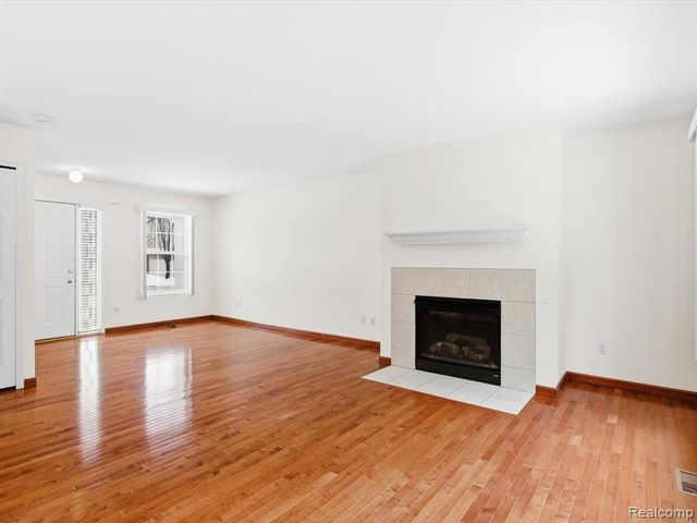 38311 Brook Drive, Sterling Heights, MI 48312