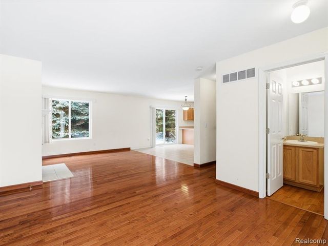 38311 Brook Drive, Sterling Heights, MI 48312