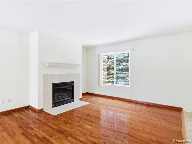 38311 Brook Drive, Sterling Heights, MI 48312