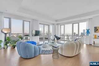 75 Park Lane PH1-03, Jersey City, NJ 07310