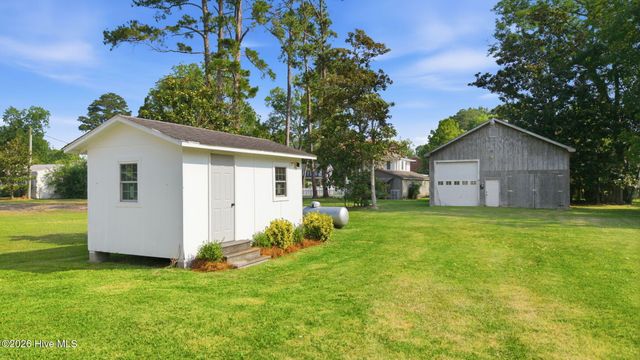 655 E Water Street, Belhaven, NC 27810