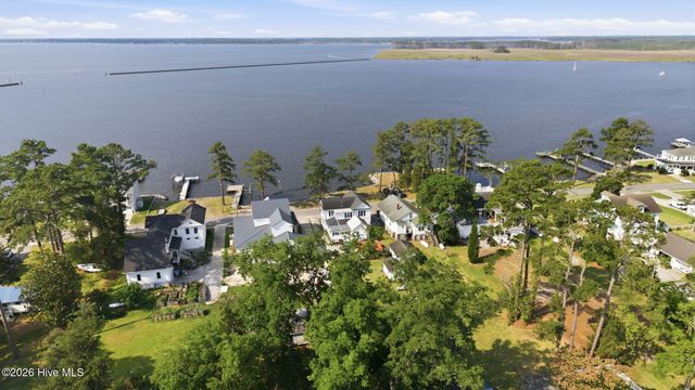 655 E Water Street, Belhaven, NC 27810