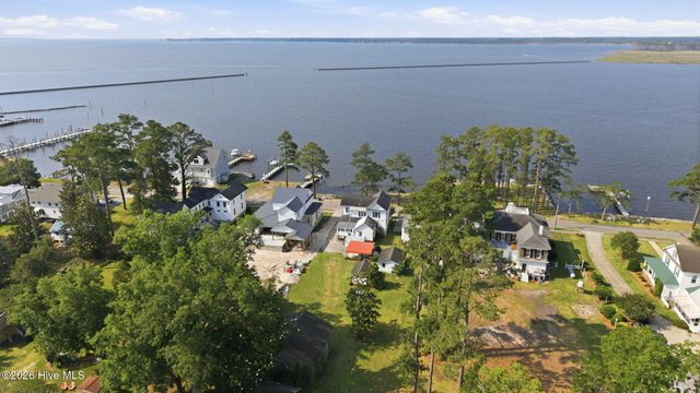 655 E Water Street, Belhaven, NC 27810