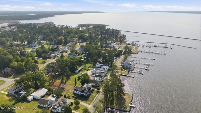655 E Water Street, Belhaven, NC 27810