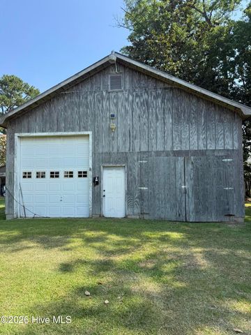 655 E Water Street, Belhaven, NC 27810