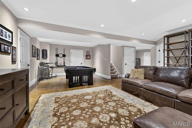 8116 University Drive, Clayton, MO 63105