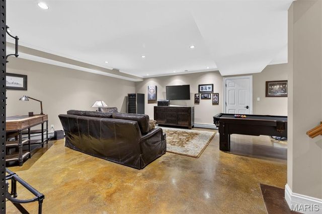 8116 University Drive, Clayton, MO 63105