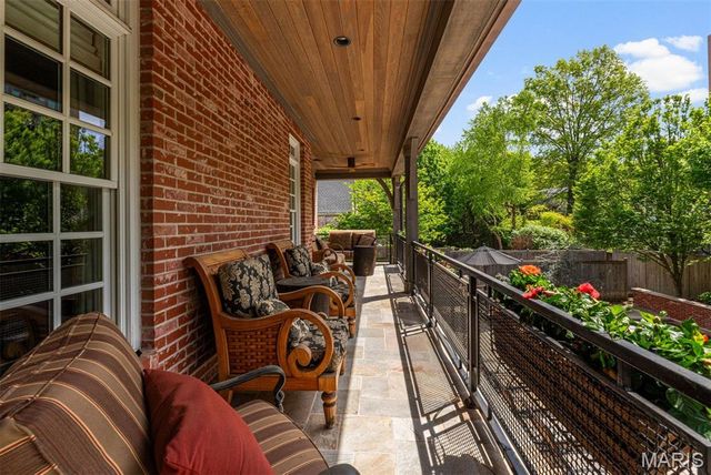 8116 University Drive, Clayton, MO 63105
